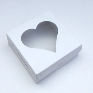 CAJA BLANCA CORAZON C/VISOR 12x12x5